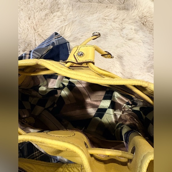 3pc Tignanello 100% Leather purse w/2 ties to style with - Picture 5 of 16